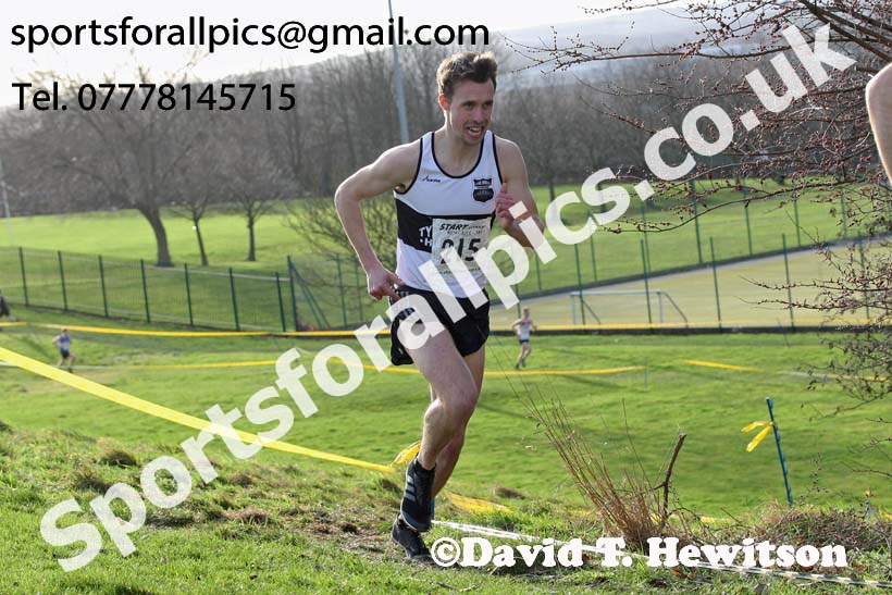 Senior mens Cathedral Relays, Birtley. Photo:  David T. Hewitson/Sports for All Pics